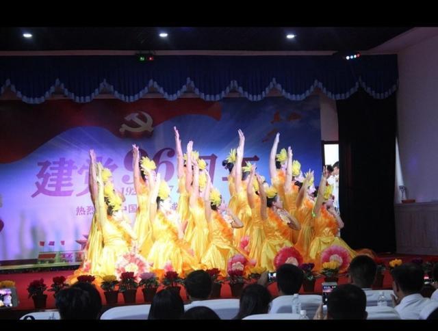 陕西工业职业技术学院招生标准,陕西正大技师学院招生办电话