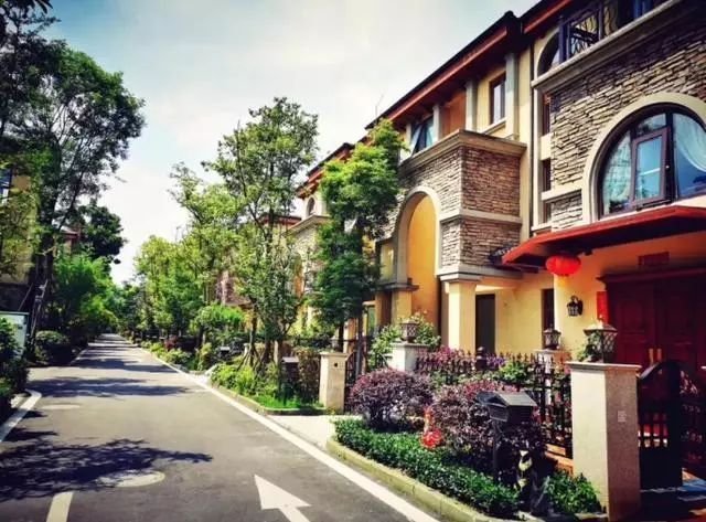 青城山环境幽静旅游的好地方,想住世外桃源