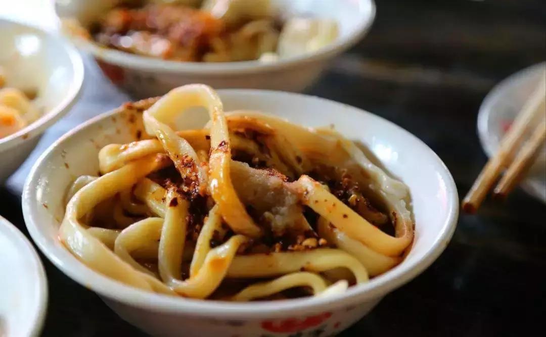 成都十大骨灰级美食一条街,成都小吃一条街排行榜