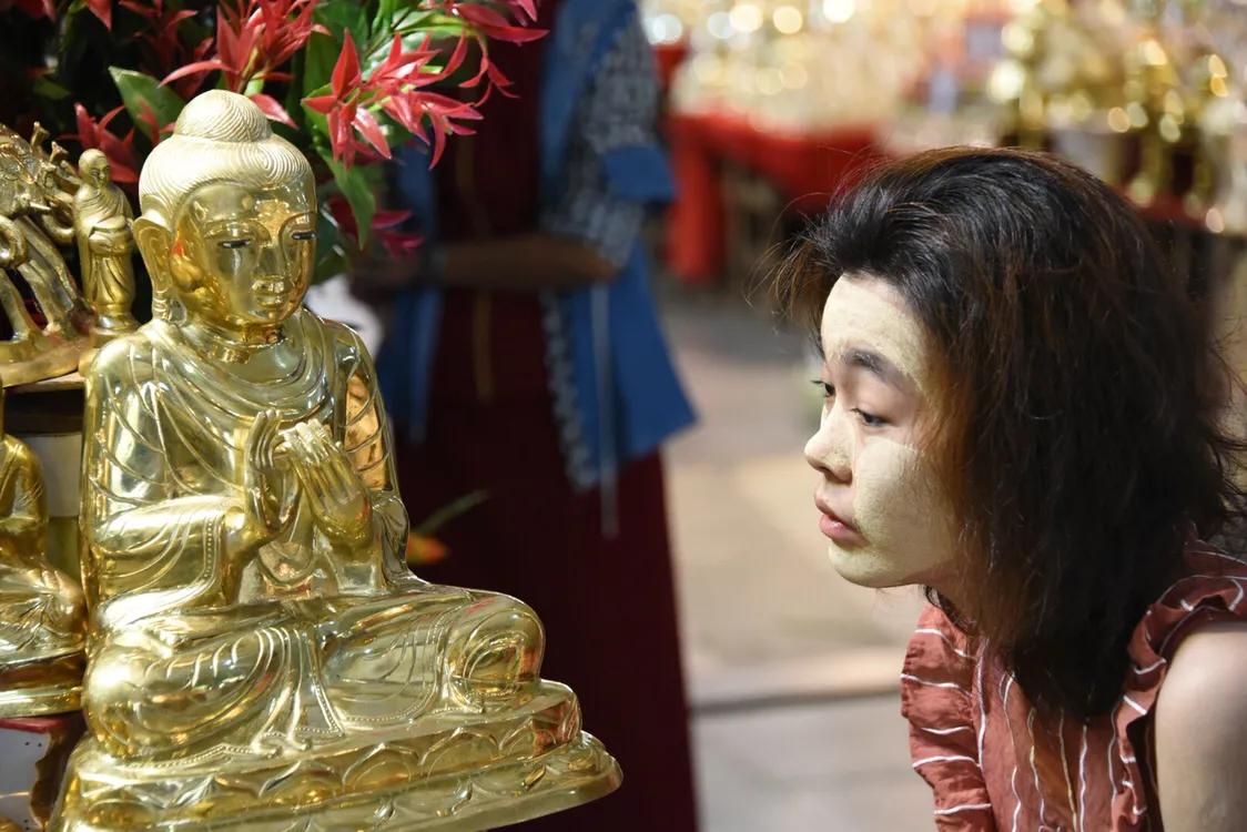 缅甸人为什么要擦老缅粉,缅甸人为啥要擦老缅粉