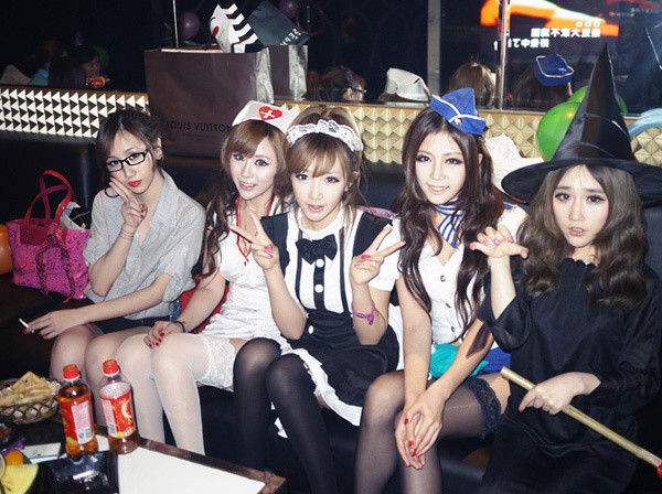 在工体酒吧花最少的钱,在夜店工作心酸