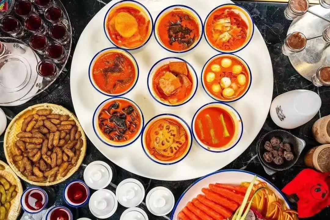 再也不用飞成都了！明星都超爱的贰麻酒馆青岛盛大开业