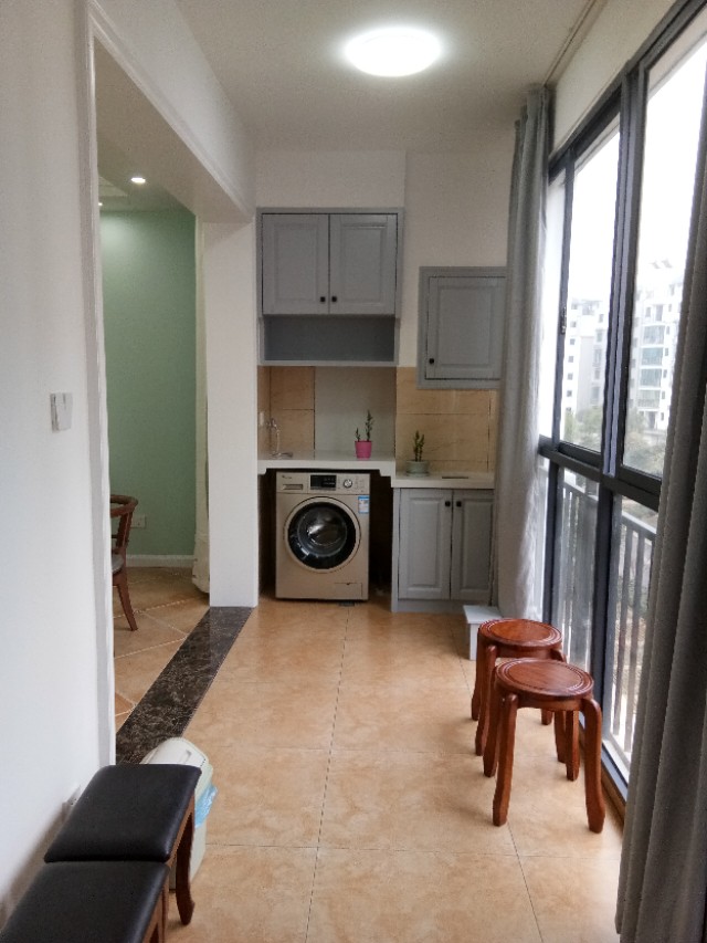 实木打柜子刷什么油漆好,柜子喷漆和刷漆区别效果图片