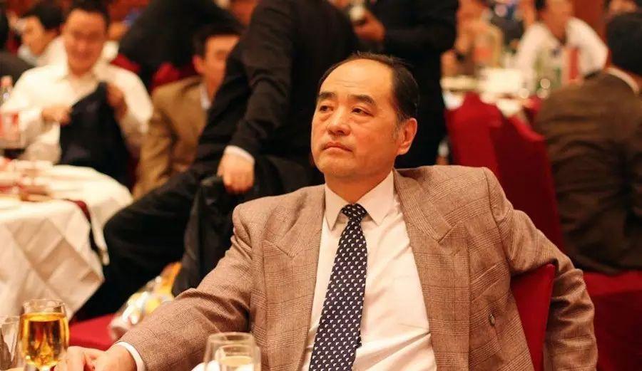 我的日本足球历险记（03）卖版权兼职包工头，见主席尴尬谈足球