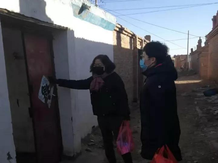 党委和政府在抗击疫情中的作为,防控疫情担当作为方面