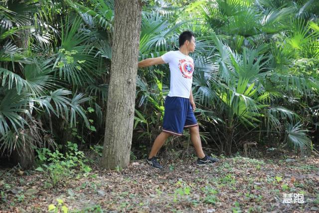 5公里跑后拉伸动作,跑后拉伸详细教程