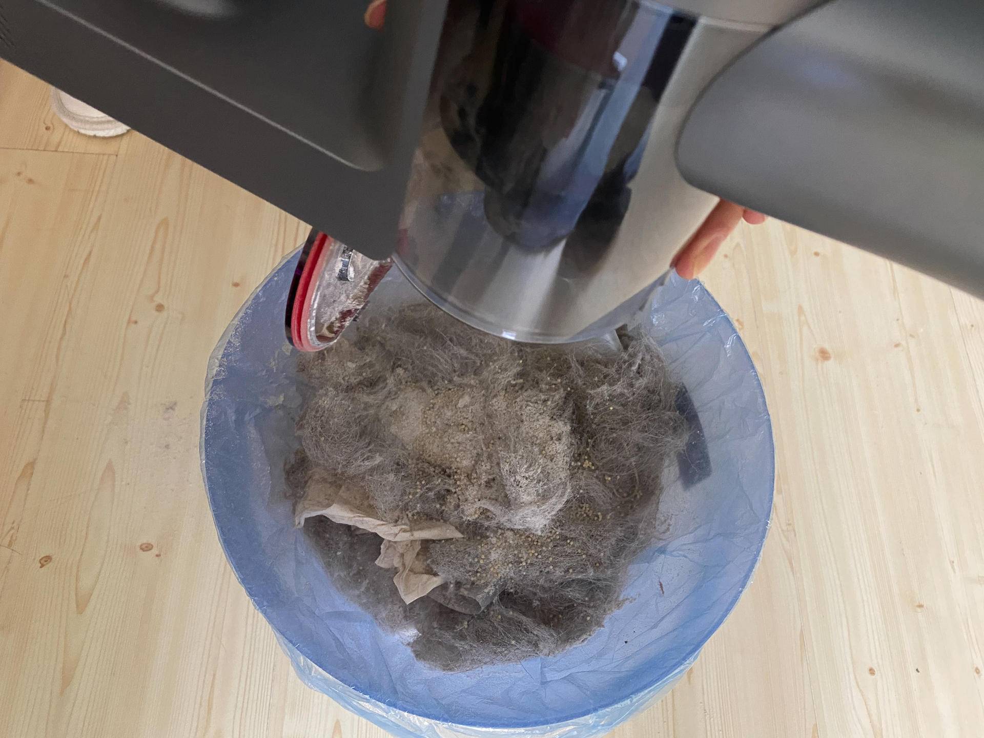 一人轻松扫全屋,娇小女生最爱用?顺造轻量手持吸尘器L1体验