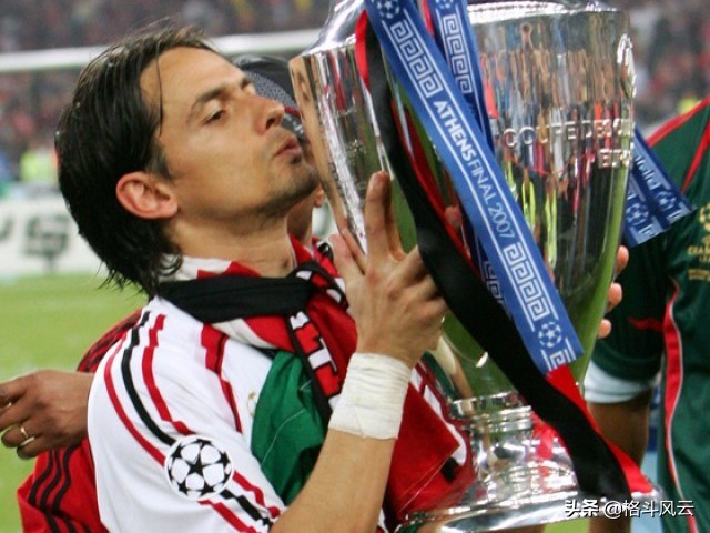 布冯出现了巨大的低级失误,速度快却很弱的球员