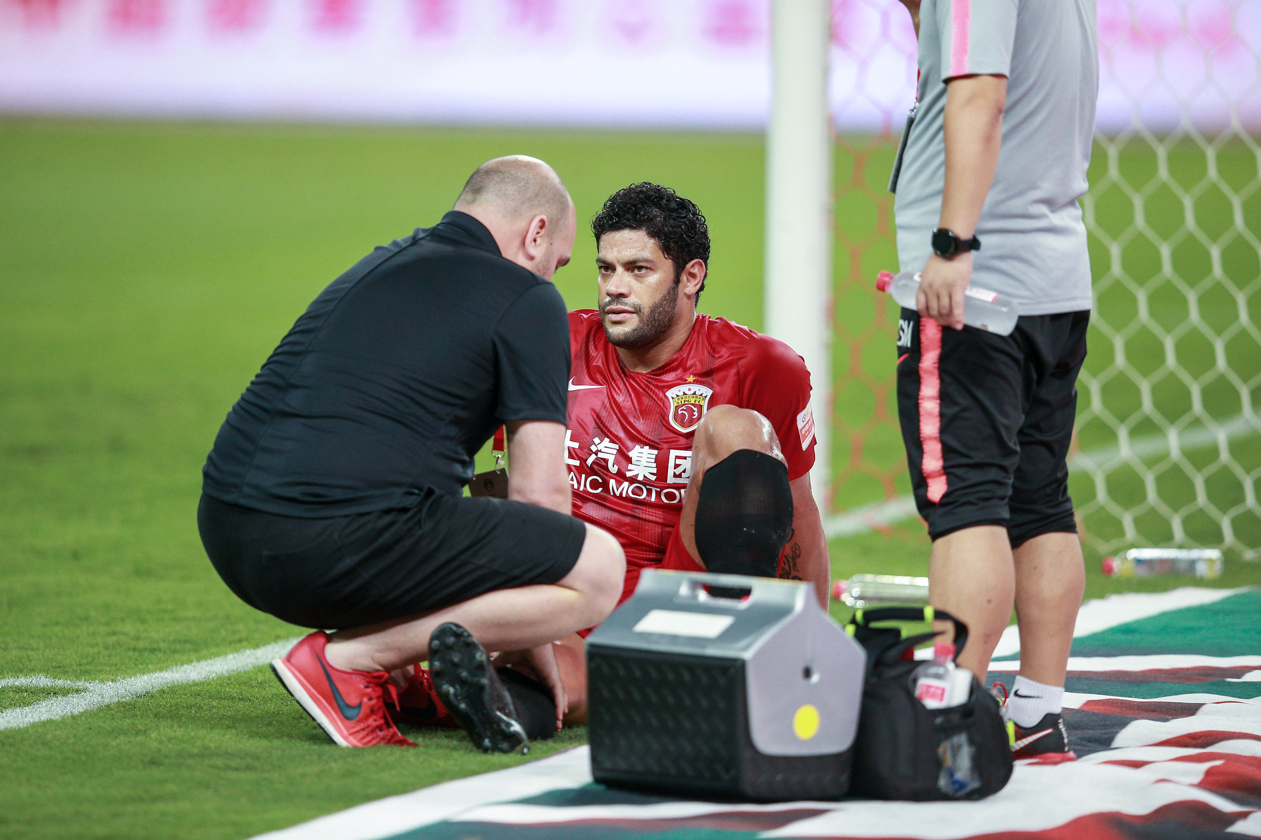 上港今夜能拿下富力，终结三连平吗？