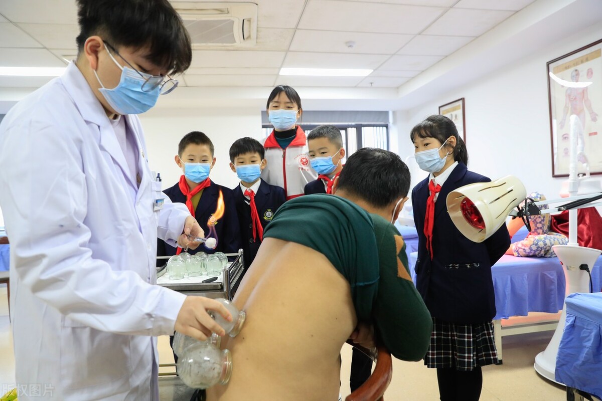 三甲医院的医生工资真实,北京三甲医院主治医生真实收入