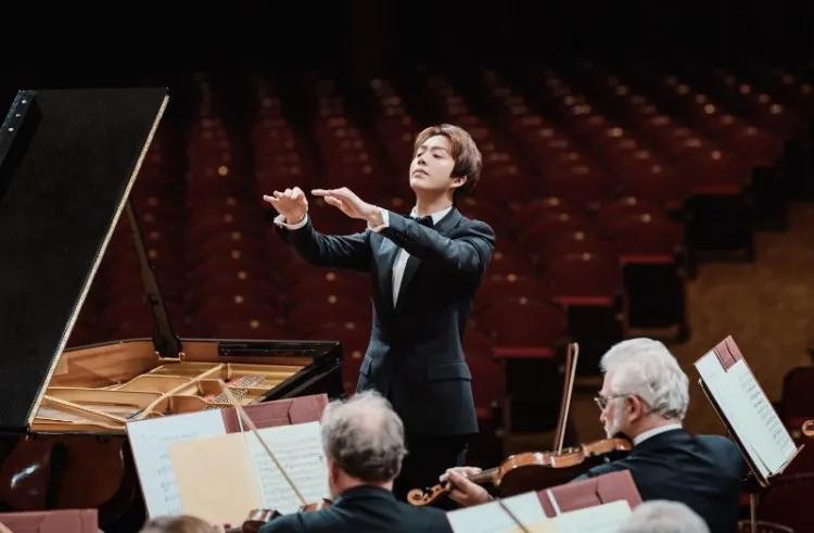 李云迪和上海歌剧院交响乐团演奏,钢琴音乐李云迪