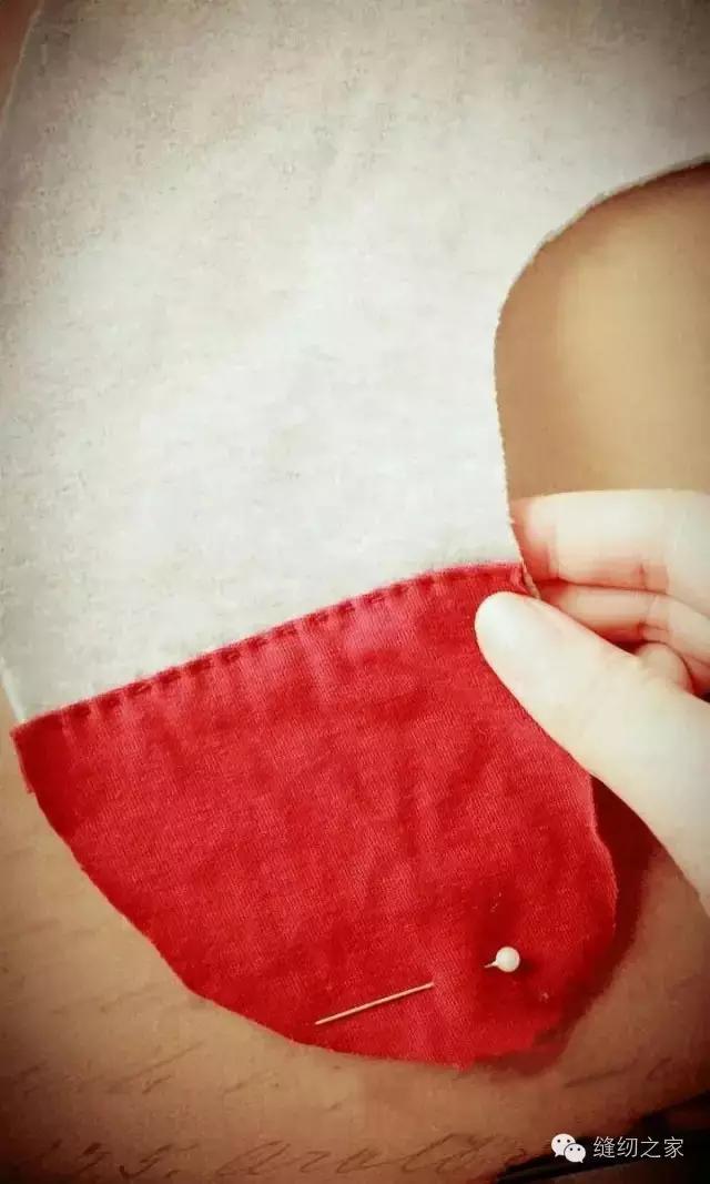 旧衣服改造睡枕图解,旧衣服做u型枕教程