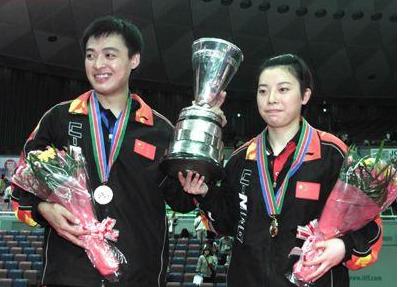 原乒乓队员杨影现在干什么呢,央视乒乓女解说杨影