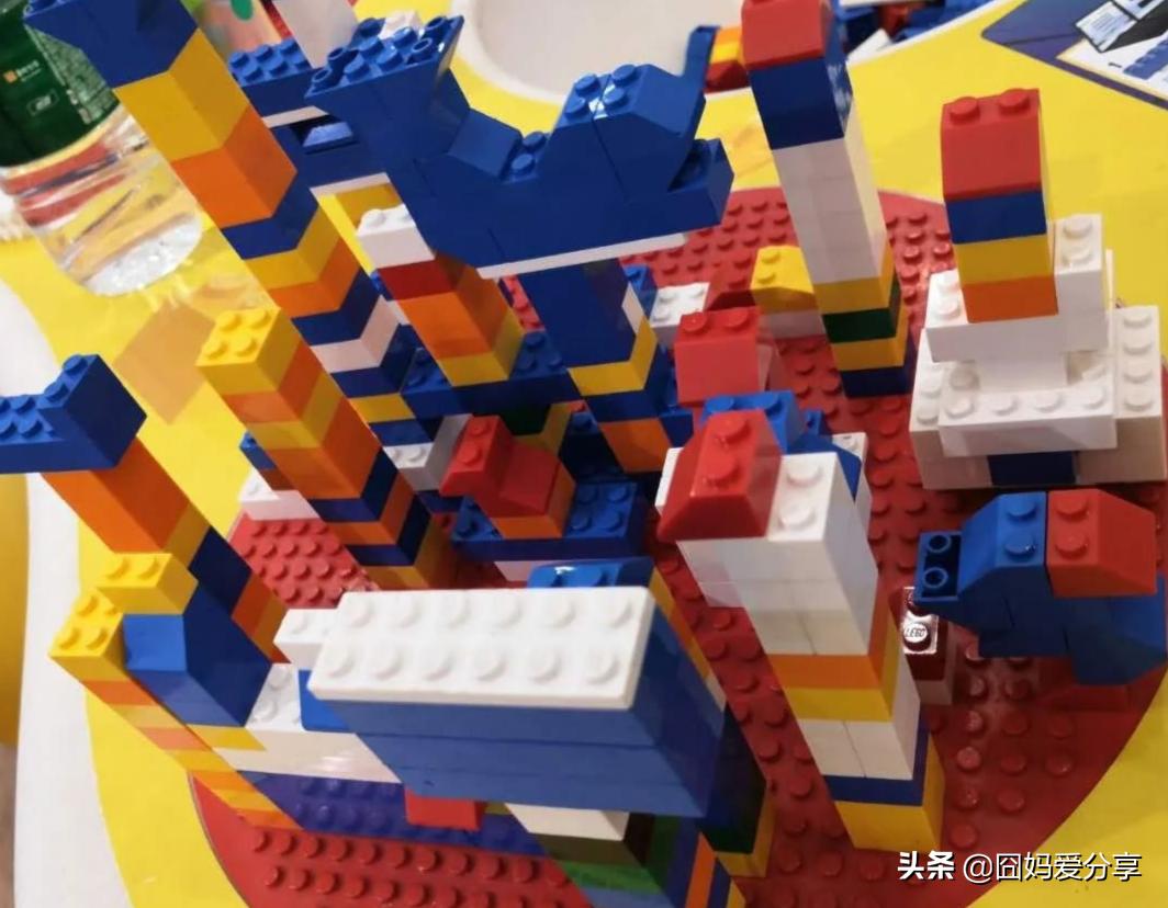乐高又贵又难选？工程师爸爸用5年的陪玩经验告诉你省钱攻略