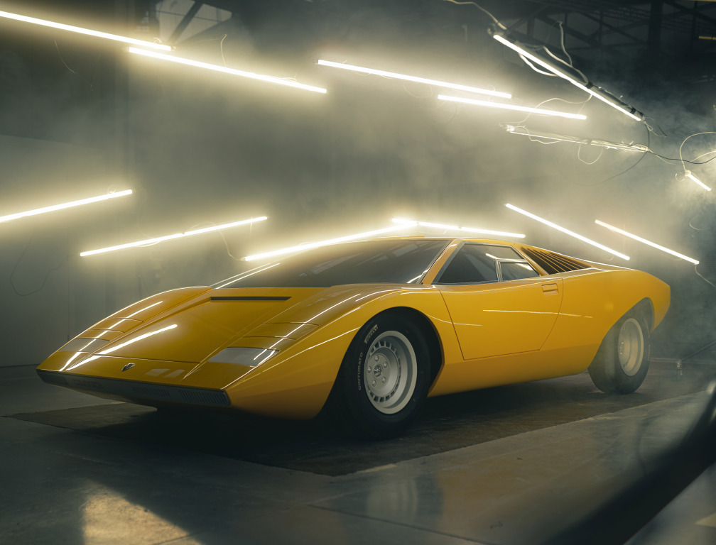 鍏板崥鍩哄凹榛戣壊,鍏板崥鍩哄凹鍨嬪彿