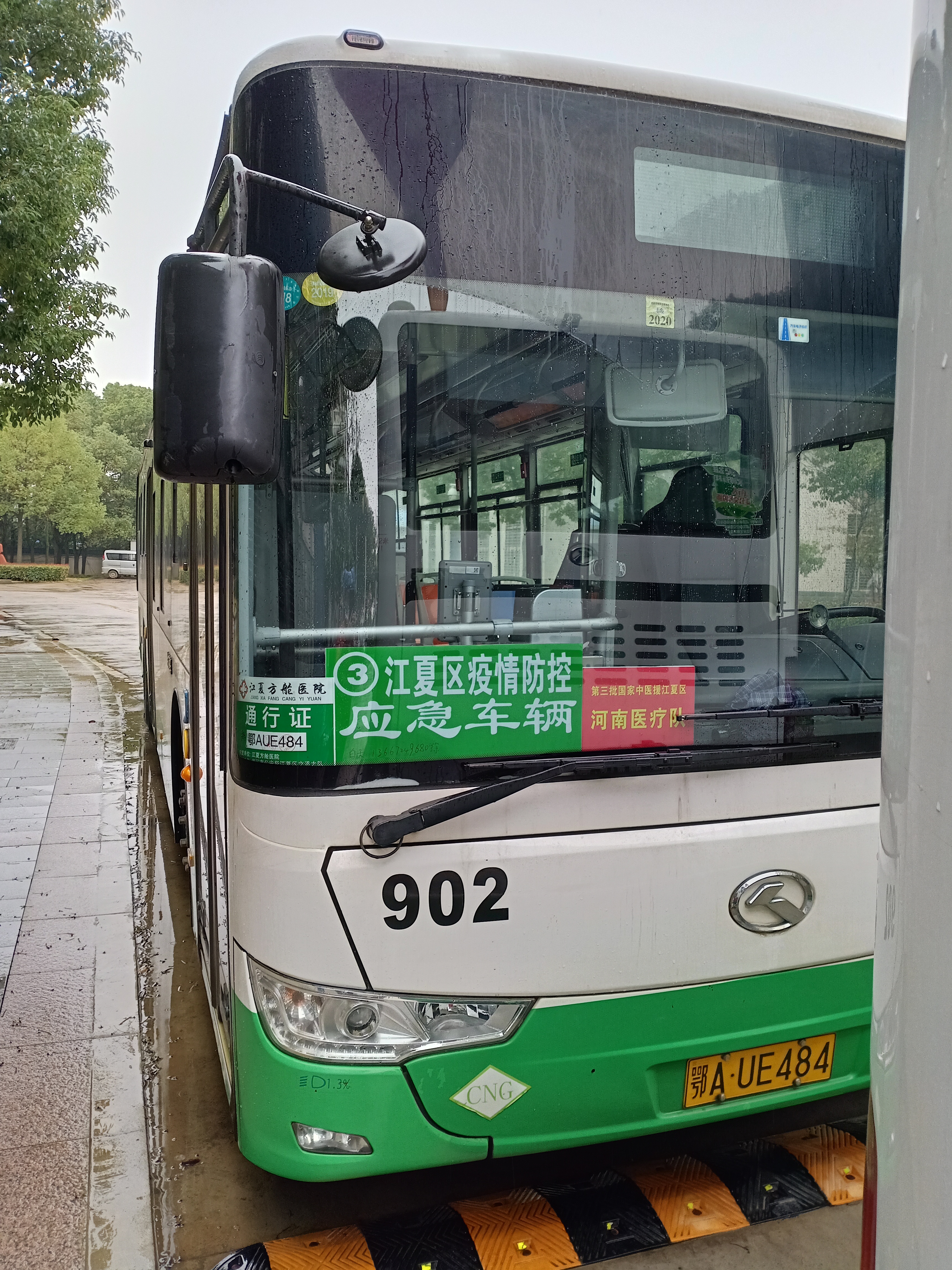 援鄂医护人员现场工作,援鄂医护人员的一天