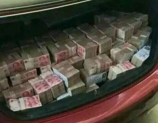 后备箱有“四不放”，很多车主还不知道？最后一样或能让车辆报废