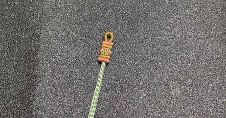 一根绳子编玉简单,用绳编玉石