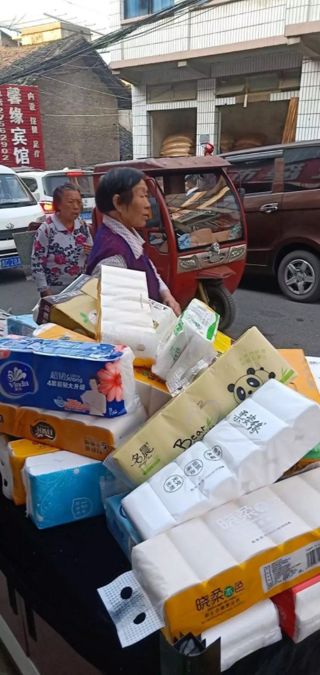 摆摊卖纸巾创业项目怎么样,摆地摊卖纸巾的项目靠谱吗