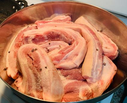 腌腊肉怎么才知道盐够不够,热盐腌腊肉还是冷盐腌腊肉