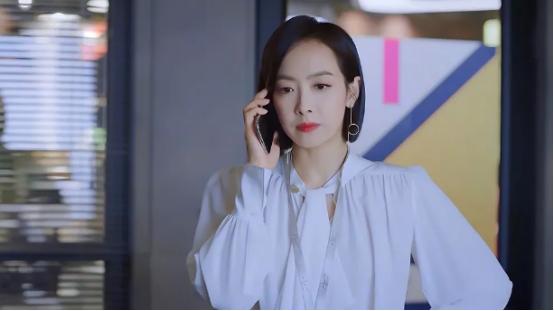 阿迪新出的衣服,lisa穿阿迪达斯fearofgod