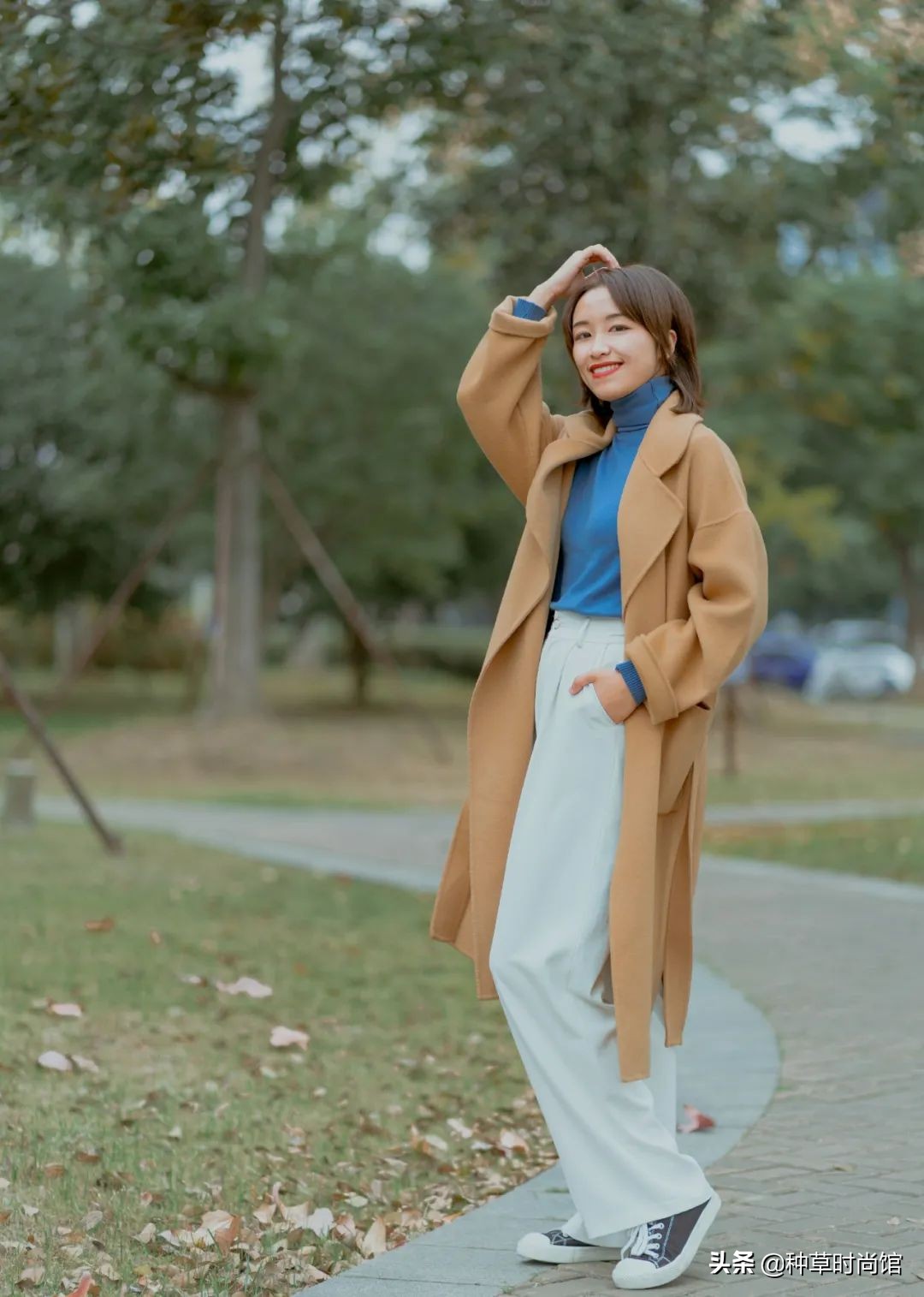 短款驼色和哪三个颜色最搭,今冬穿驼色这6种颜色美爆了