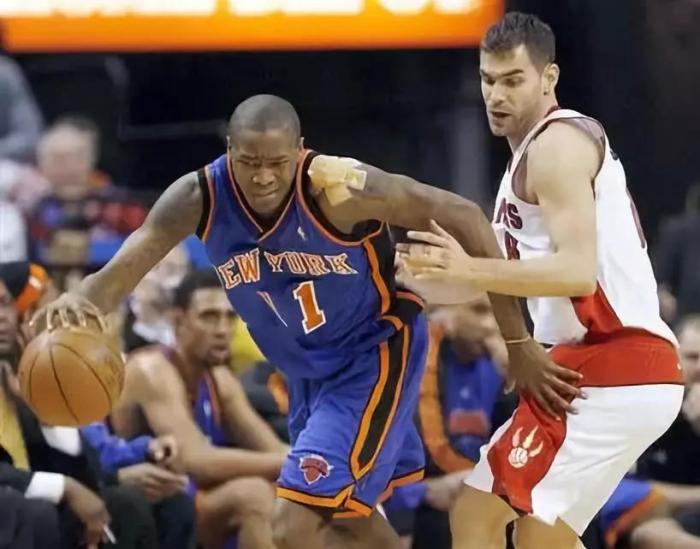 考神十字韧带撕裂不是末日，细数NBA饱受十字韧带折磨的球星