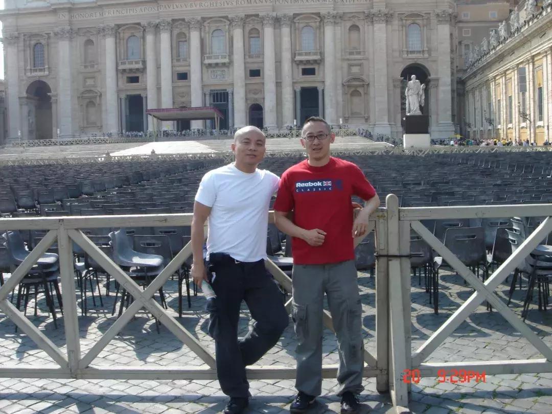 两人男人相爱还在北京开了一家人气酒吧爱情事业双丰收