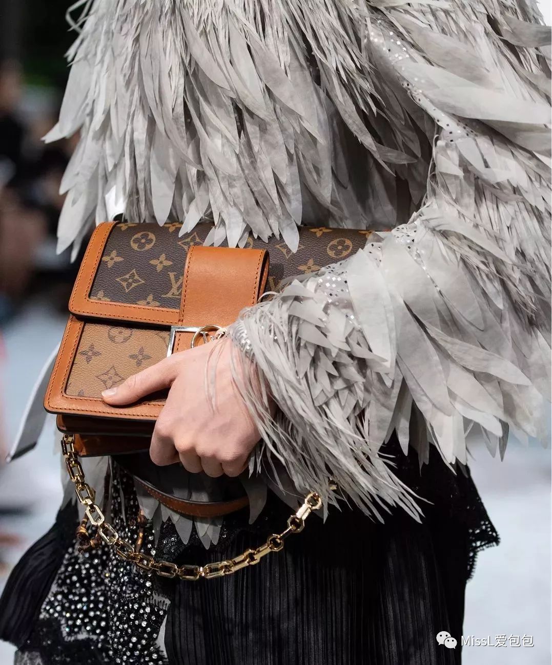 适合春夏背的lv包,lv复古单肩背包男款