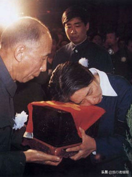 *少奇刘**夫人王光美陵墓，中国传奇女性，无字墓碑淡泊名利非常低调