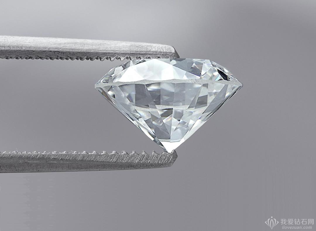 钻戒上的钻石怎么辨别真假,普通人怎么判断钻石好坏