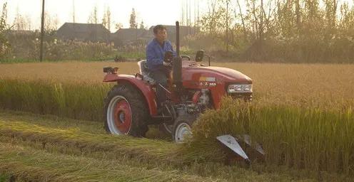 拖拉机使用方法和注意事项,农用拖拉机注意事项