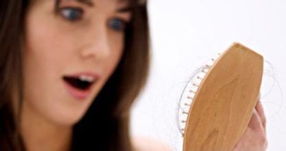 脱发头发不长什么原因,脱发头发生长缓慢是缺啥微量元素