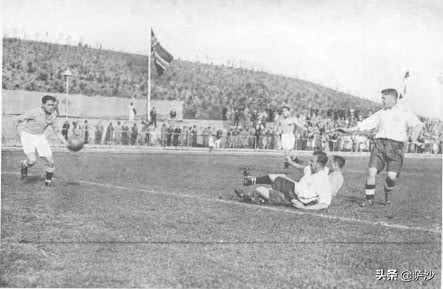 抗日时期国足,从足球场到战场