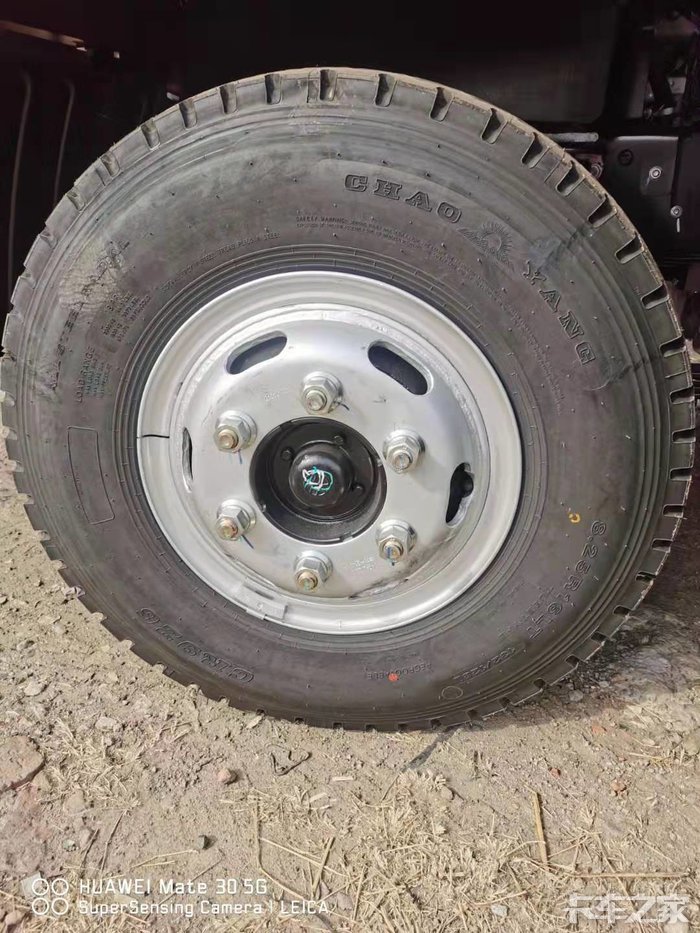 江淮6.8米收割机,江淮骏铃德沃斯收割机专用车