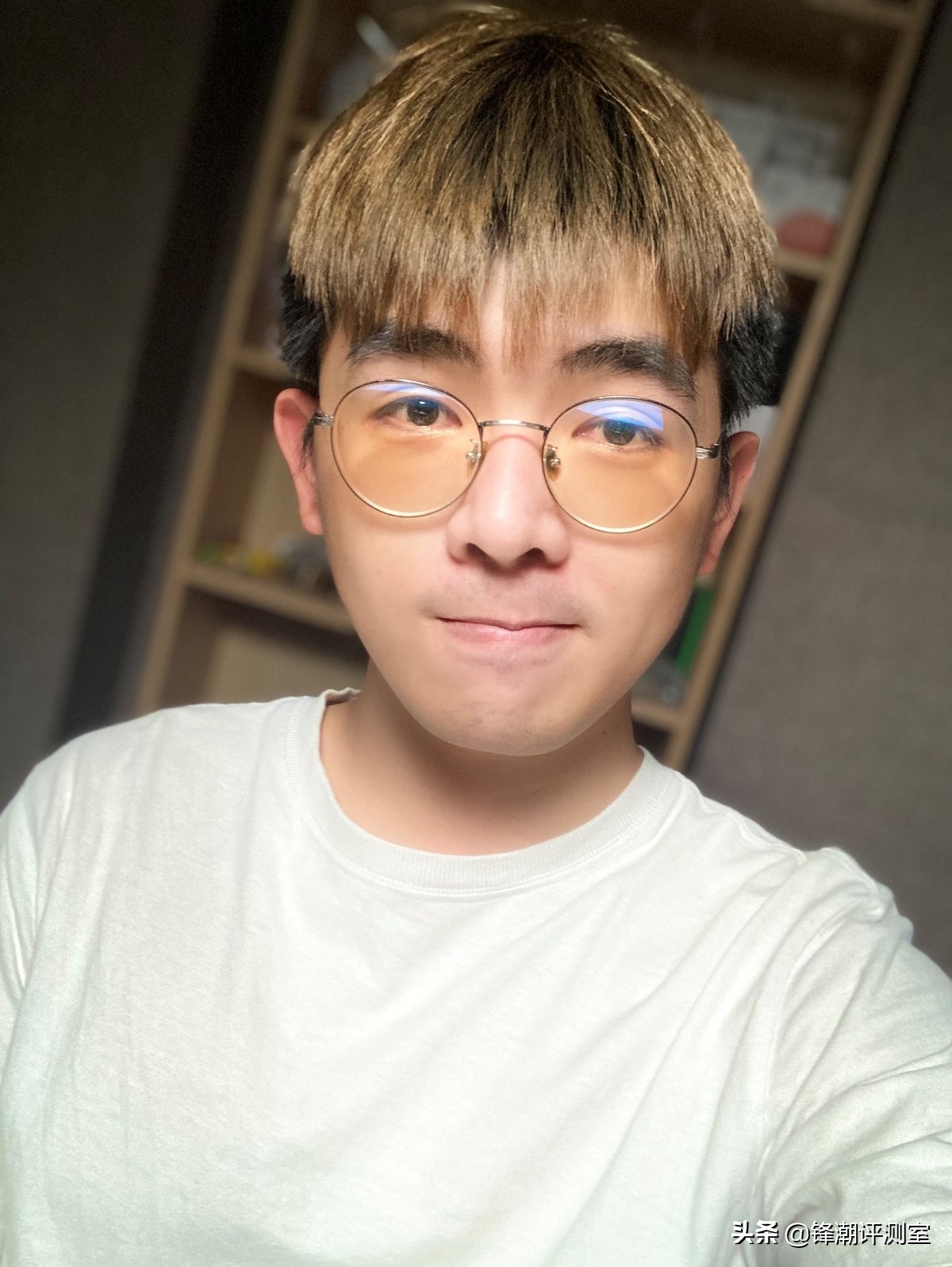 iphonese升级ios15续航怎么样,iphonese深度评测手机性价比