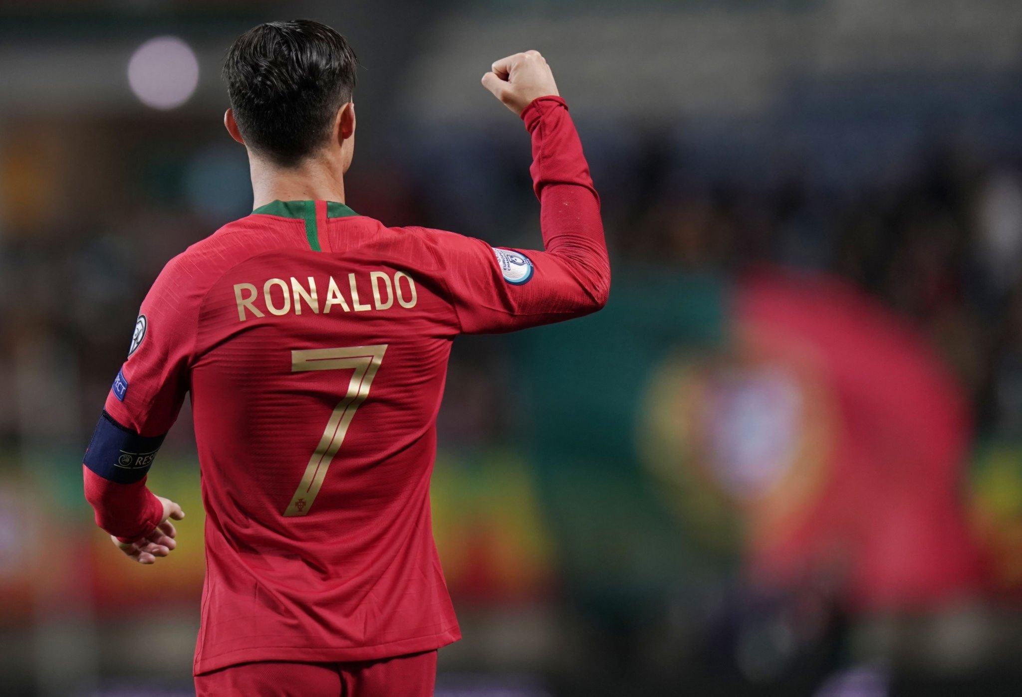 c罗上演帽子戏法打脸,c罗帽子戏法逆转马竞现场沸腾