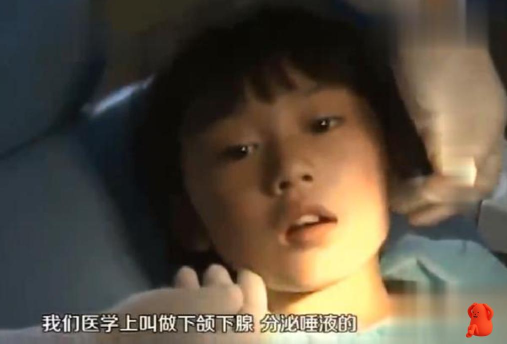 超能力女孩吐一口水就能变成鲨鱼,9岁小女孩超能力