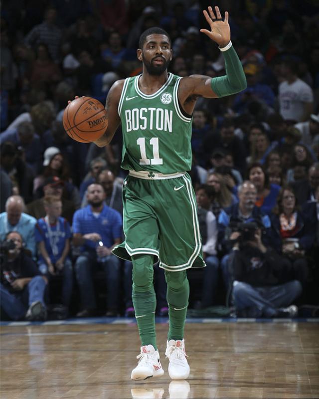 nba科比踢足球,科比是打篮球的还是踢足球的