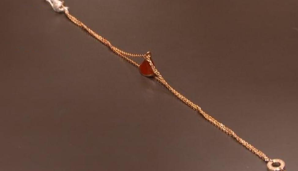 宝格丽项链中间断掉了,专柜买的宝格丽手链断了