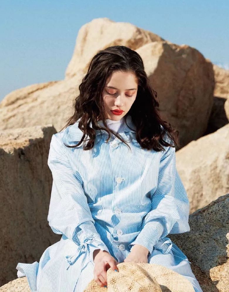 非常适合夏天的清凉眼妆,夏季比较适合的眼妆