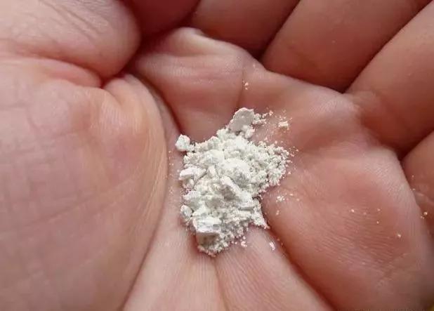 50多岁女人可用的增白牙膏,女性牙膏洗脸