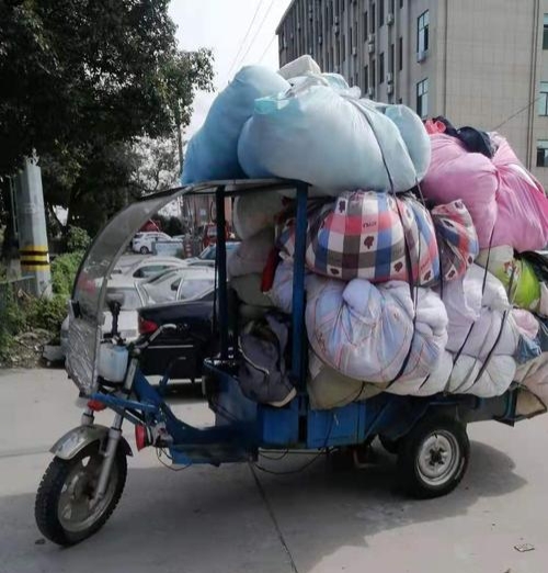 做回收旧衣服赚钱吗,哪里回收旧衣服可以赚钱的
