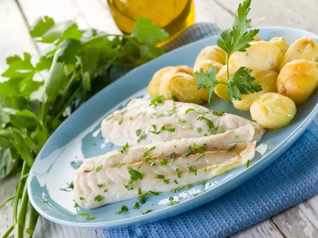 土豆在裤子上涂一下，解决了家家户户的大难题，太实用了