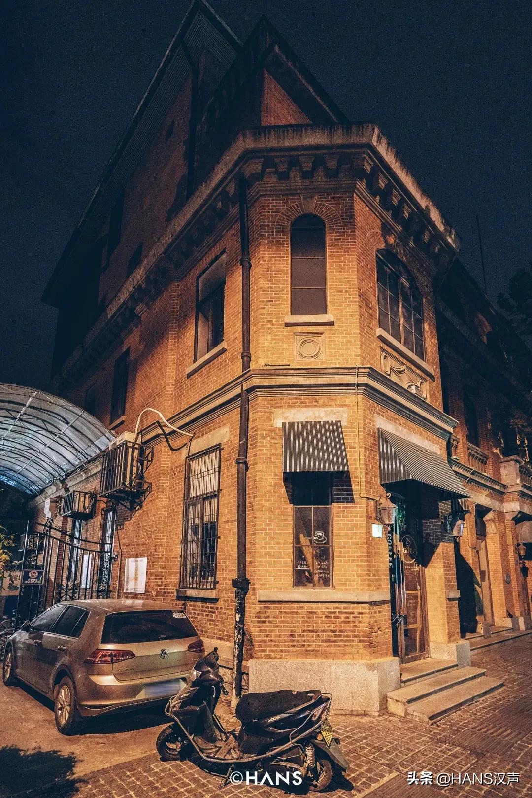 武汉神秘三角地，马路牙子上的通宵派对