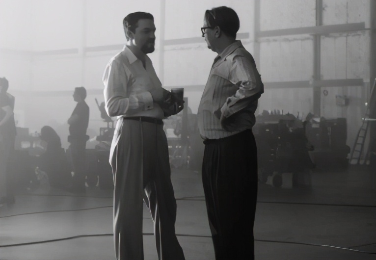 芬奇网飞再合作,“小天狼星”重出江湖,化身传奇编剧:《曼克》