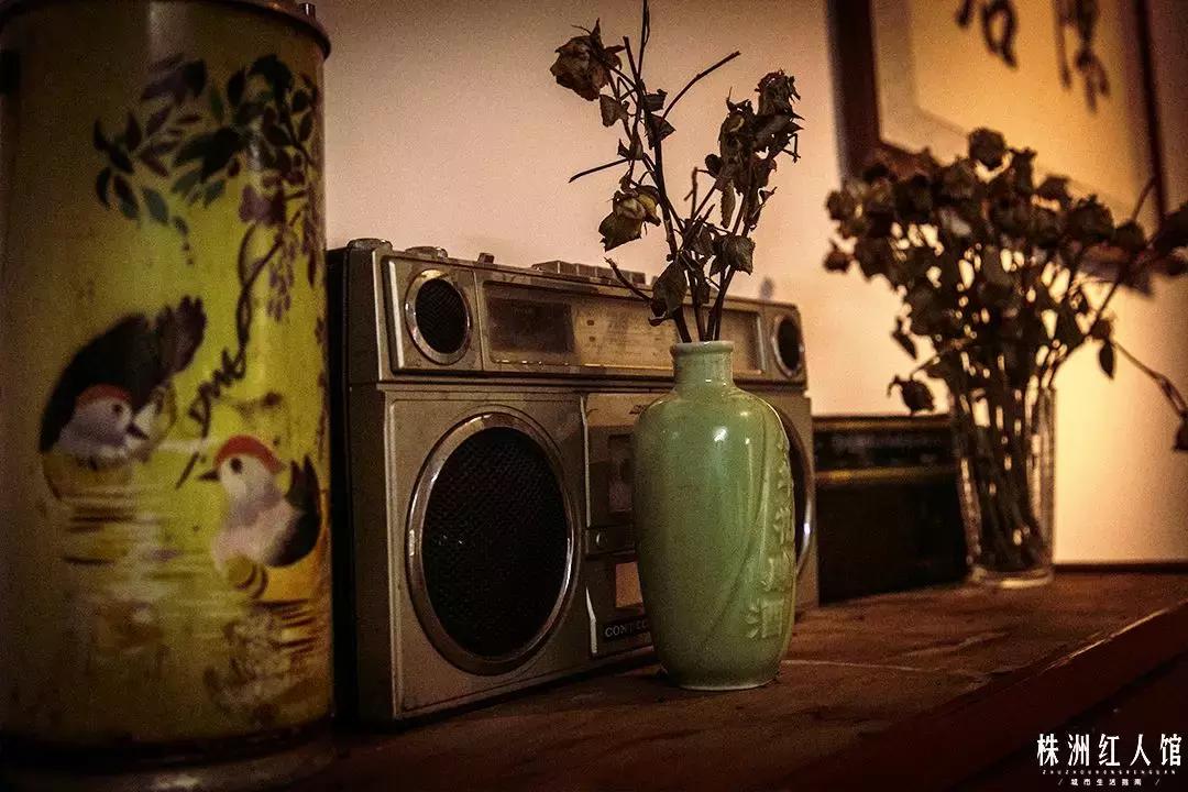 无言的年轮,嘴角的油渍,忆不尽的是陈旧时光。