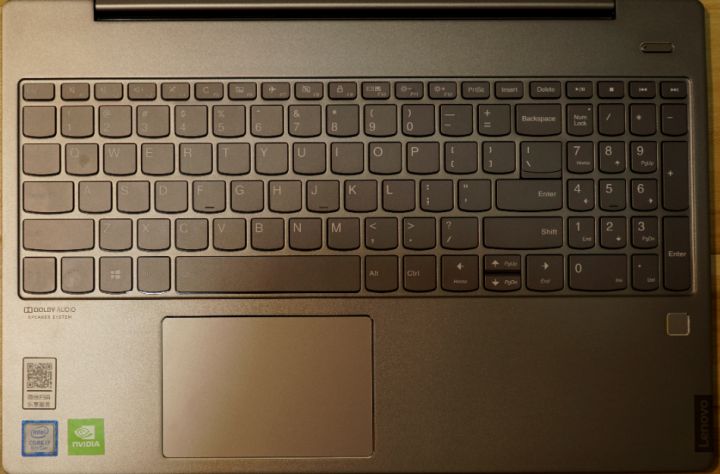 散热还欠打磨-联想小新Air15201*评9**测