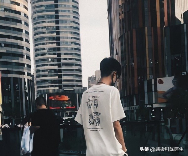 高中生患艾滋病的几率有多少,中学生得艾滋病