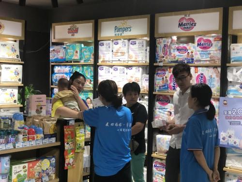 跟人家合作母婴店有前景吗,小儿推拿和母婴店合作前景